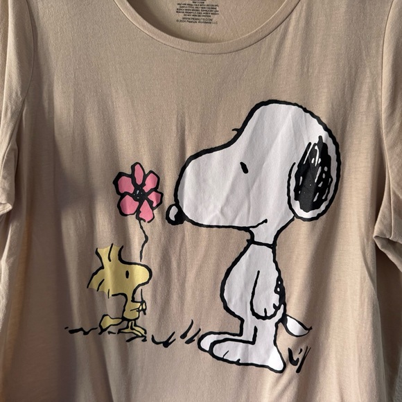 Peanuts Snoopy Woodstock Flower Graphic T-Shirt Nostalgic Plus 1X Cute Casual - Picture 3 of 8